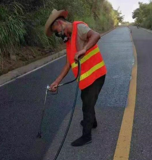 湘潭路面喷涂翻新彩色步道施工方案