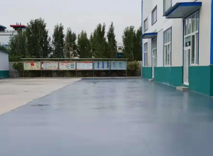 湘潭彩色路面喷涂翻新的材料对冬季